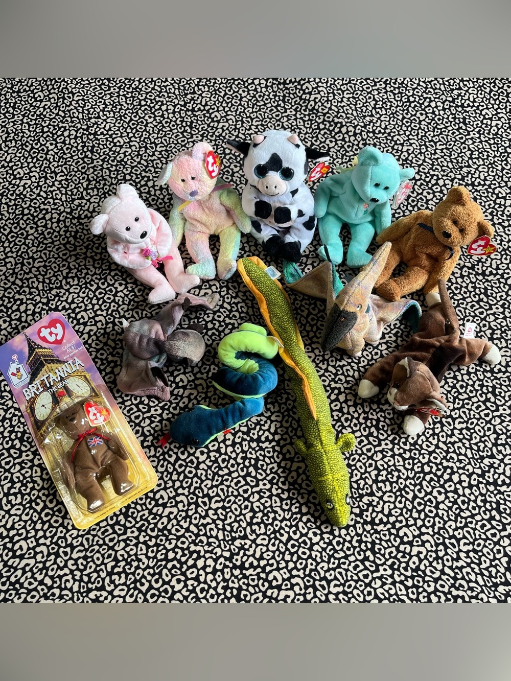 Bundle of 11 TY Beanie babies
